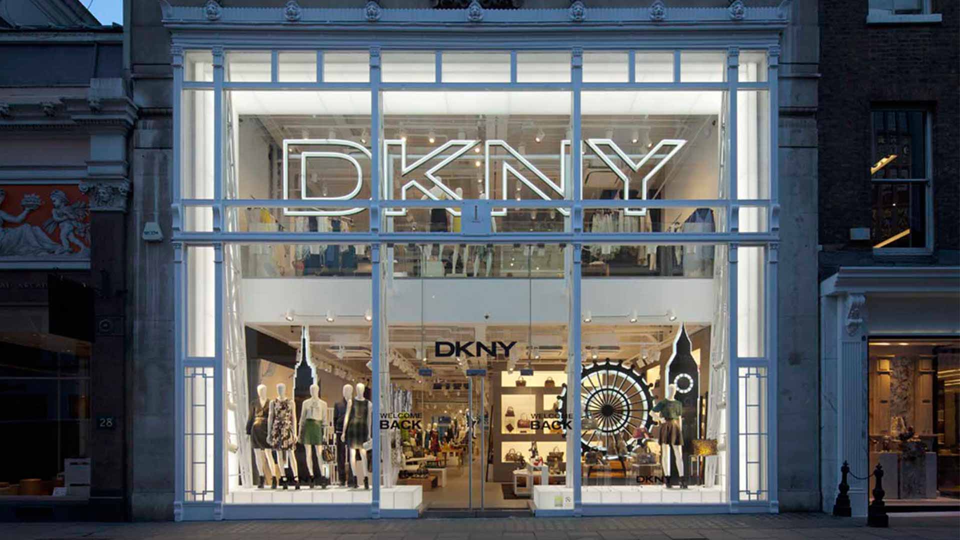 Luxury Retail Facade Bond Street Exterior Lighting Design Illuminated LED Wrap Nulty