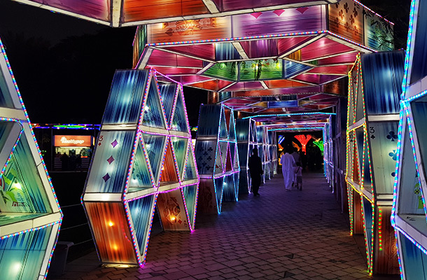 Dubai Garden Glow Passageway Light Installation