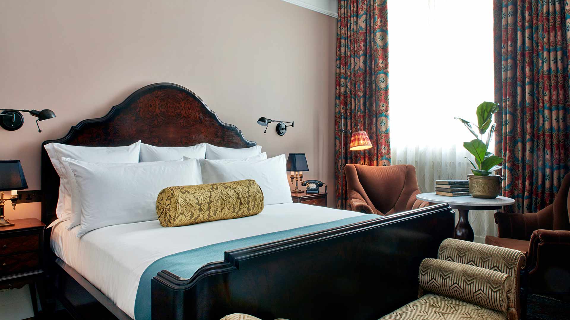 Luxury Bedroom Members Hotel Soft Furnishings Lighting Consultants Nulty