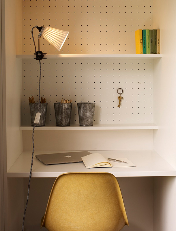 Original BTC Hector Pleat Medium Dome Clip Light Lighting Your Home Office